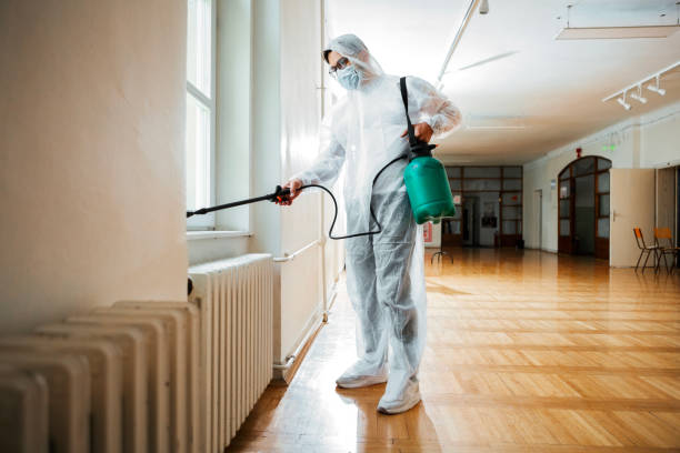 Best Exterminator Services  in Lake Geneva, WI